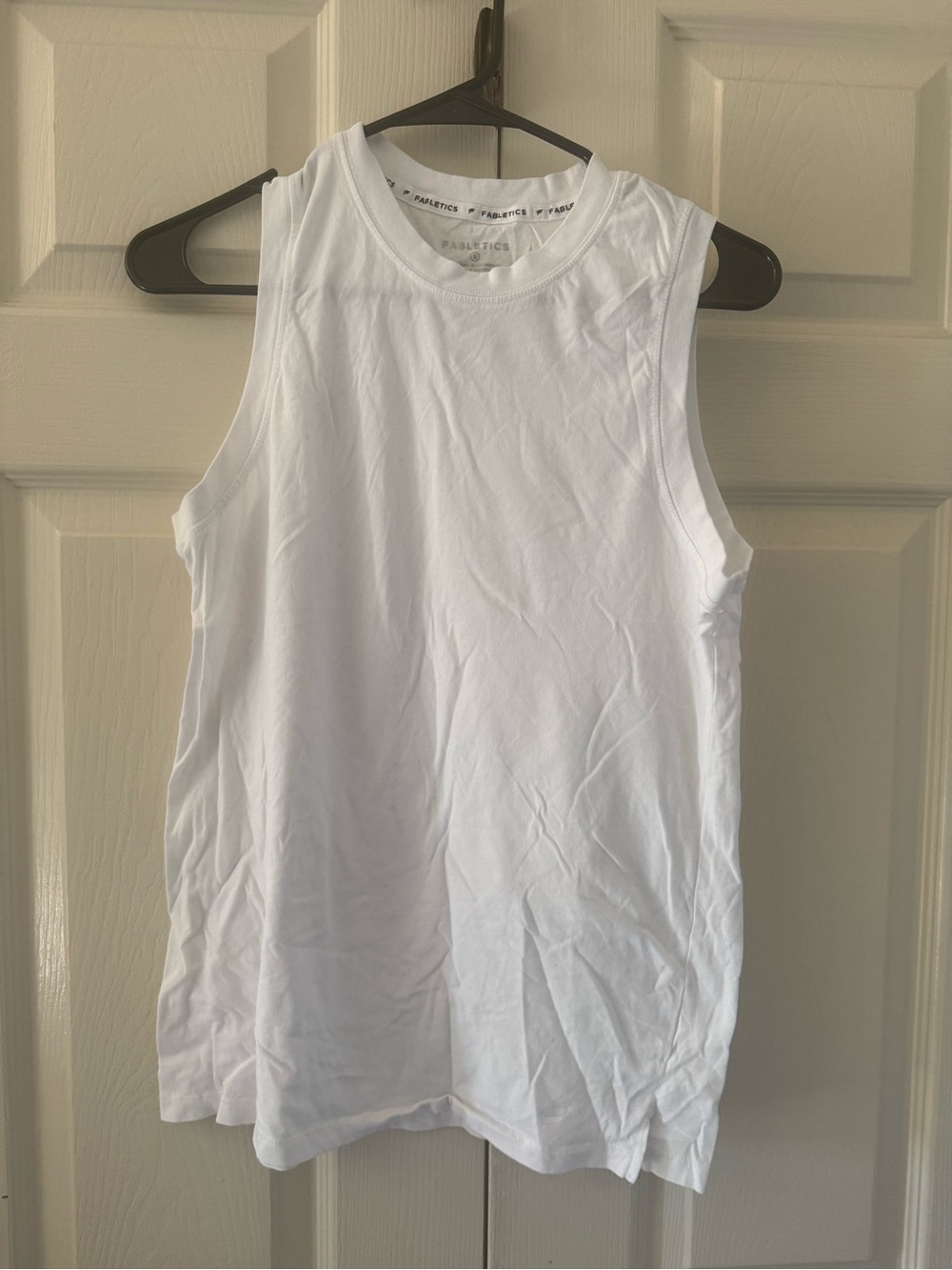 Fabletics White womens Tank Top - Sleek Crew